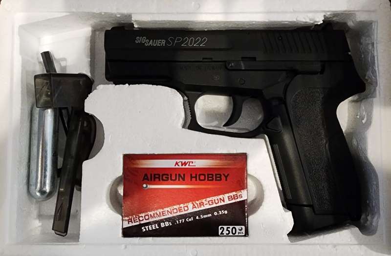 KWC SIG Sauer SP2022 CO2 Air Pistol - 4.5 mm