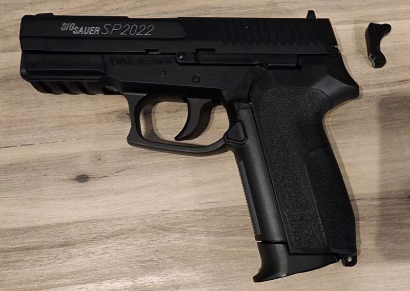 KWC SIG Sauer SP2022 CO2 Air Pistol - 4.5 mm