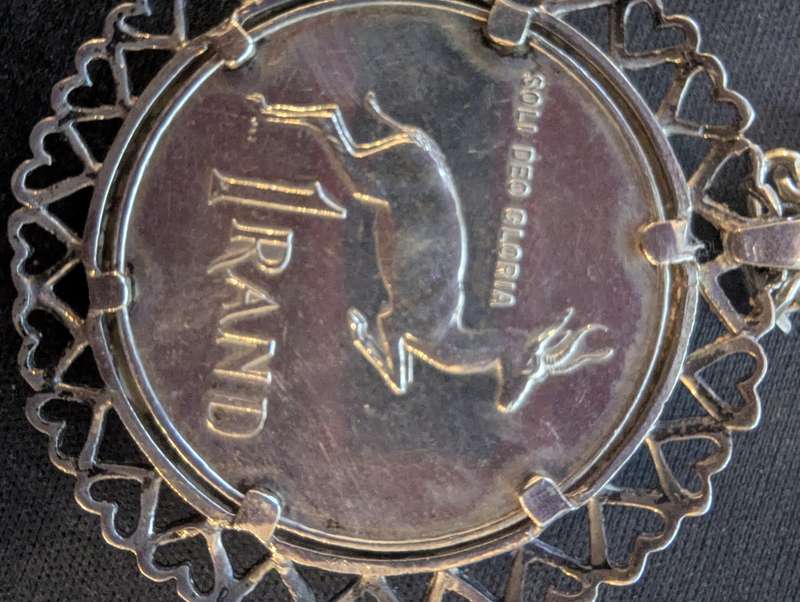 1966 One Rand - English (800 Silver) Encapsulated in pendant with chain (925 Silver)