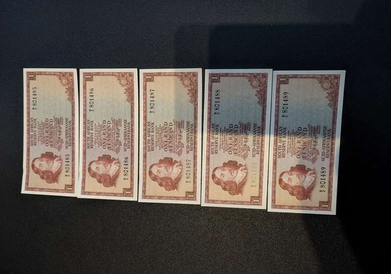 TW de Jongh - One Rand Banknotes - Consecutive numbers ( Lot of 5 )