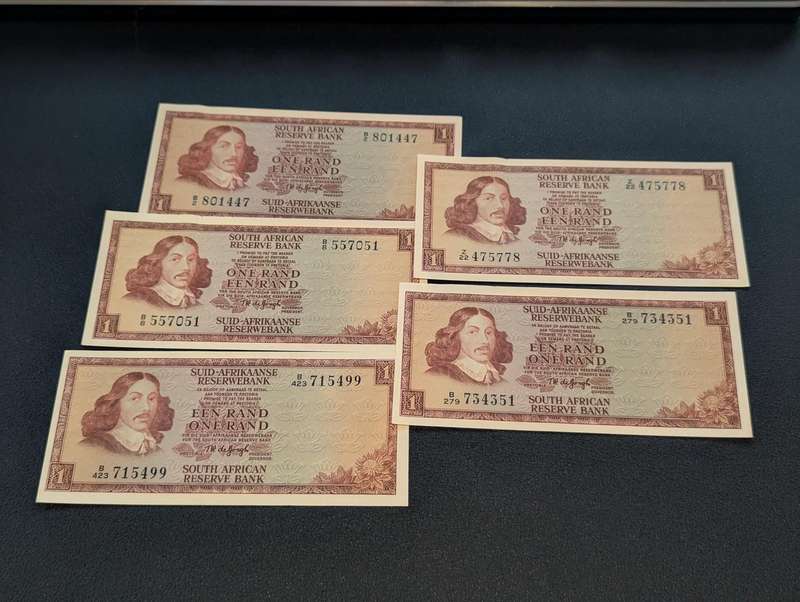 TW de Jongh - One Rand Bank Notes x 5