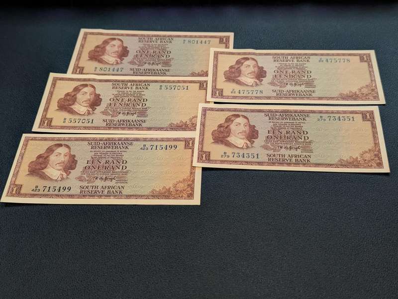 TW de Jongh - One Rand Bank Notes x 5