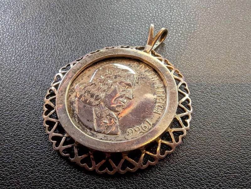1966 One Rand English Pendant (23.15g)