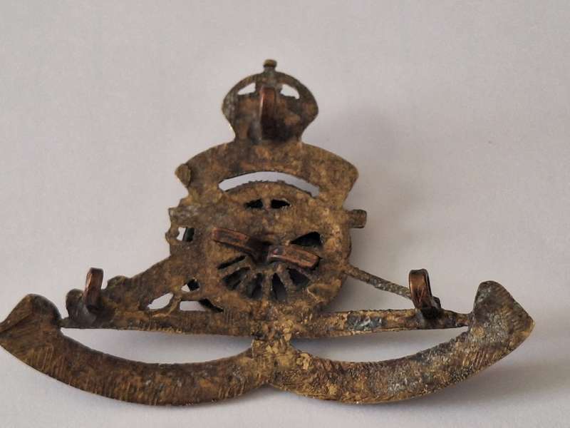 South African Ubique Artillery badge with moving parts