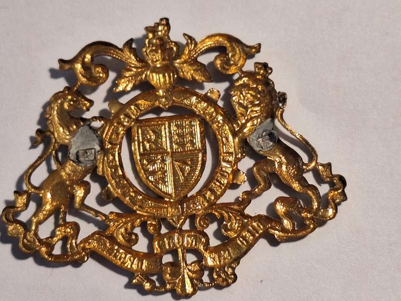 Vintage Honi Soit Mal Y Pense thin pressed metal emblem badge