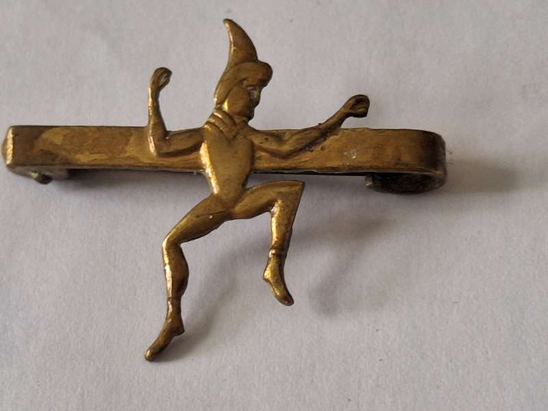 1950s Girl Guide Brownie Pixie promise badge