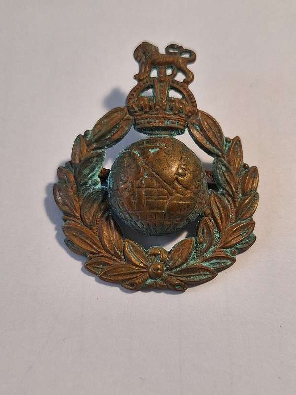 Royal Marines Corps Commando badge - Queens crown
