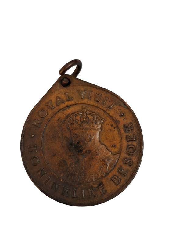 1947 Commemorative medallion of Royal visit to South Africa