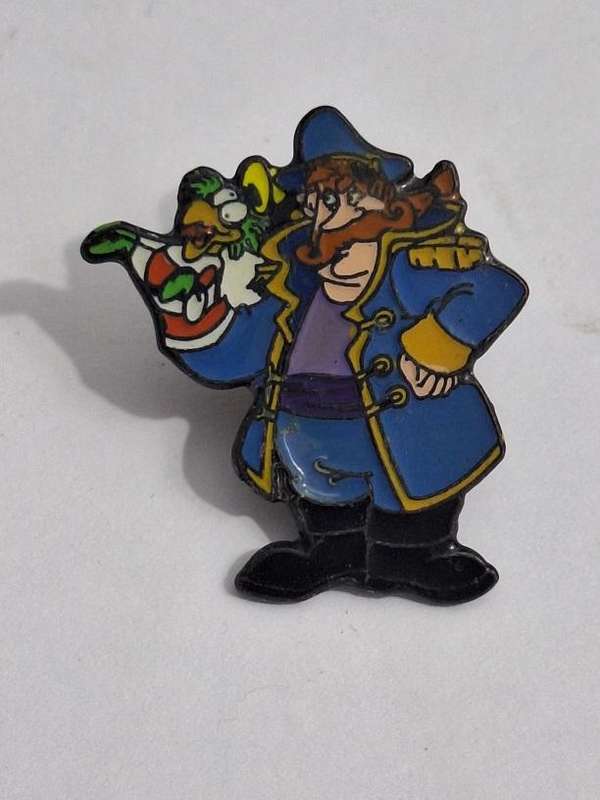 Vintage Pirate cartoon pin