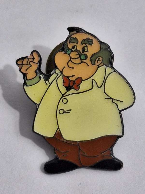 Vintage Dr Applecheek pin from Tom and Jerry pin