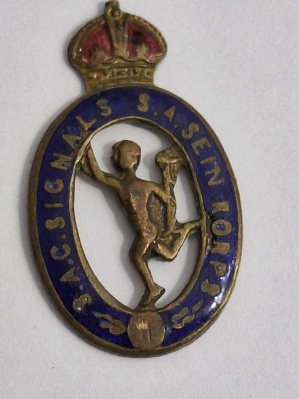 WW2 SA Signal corps sweetheart enamel brroch