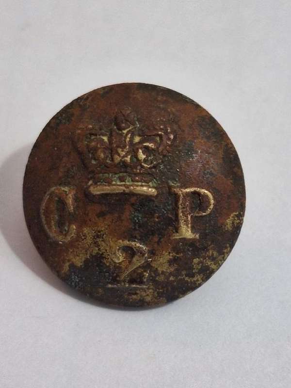 Antique/vintage button, possibly command post 2