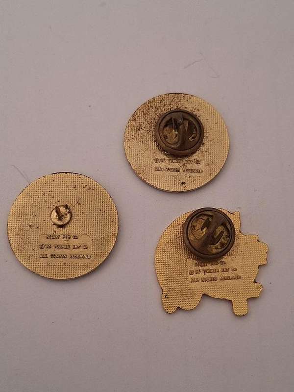3 x Pin badges Tom and Jerry and 1 other
