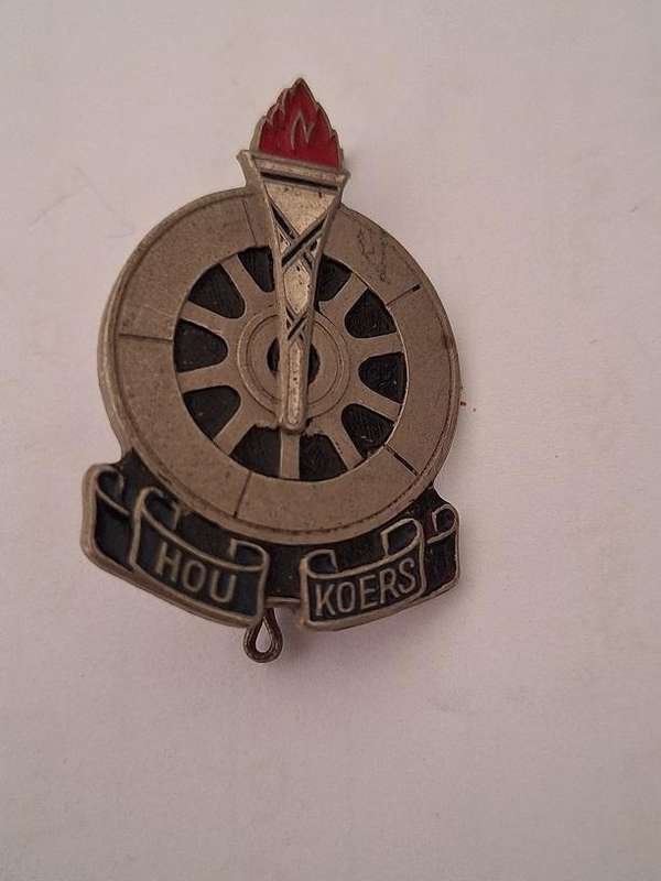 Vintage Hou Koers Voortrekkers cap badge