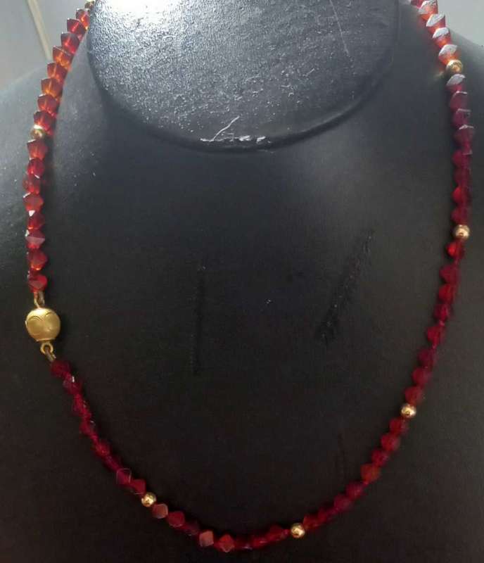 Vintage Lovely Garnet and 9ct Gold Balls Necklace. 40cm.