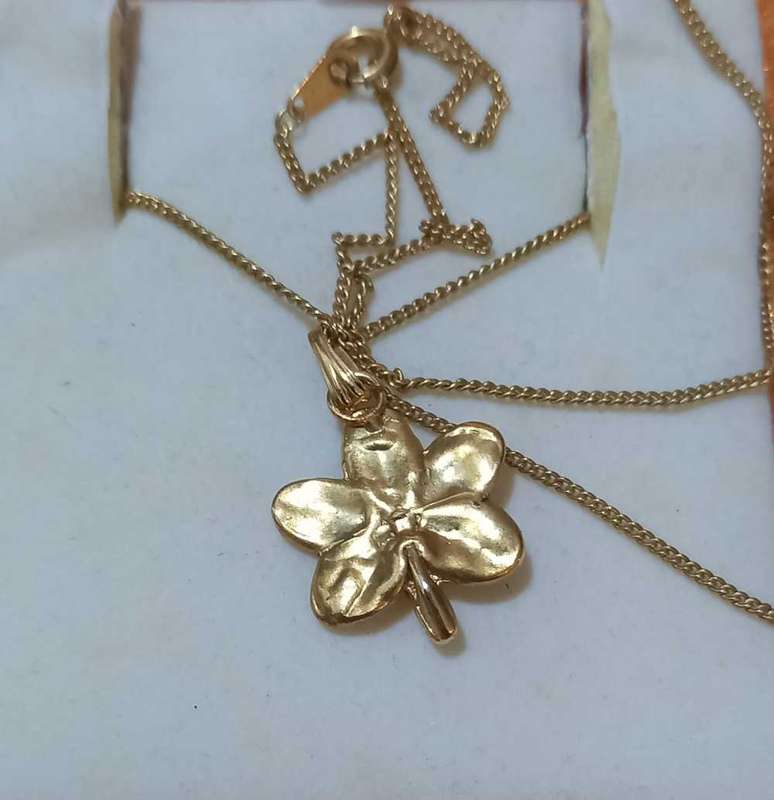 Vintage Singapore Orchid 24 Carat Gold Plated Clip On Earrings and Pendant Set