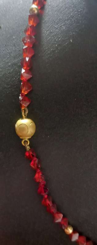 Vintage Lovely Garnet and 9ct Gold Balls Necklace. 40cm.