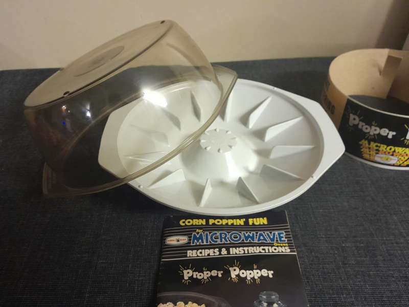 Vintage microwave popcorn maker popper