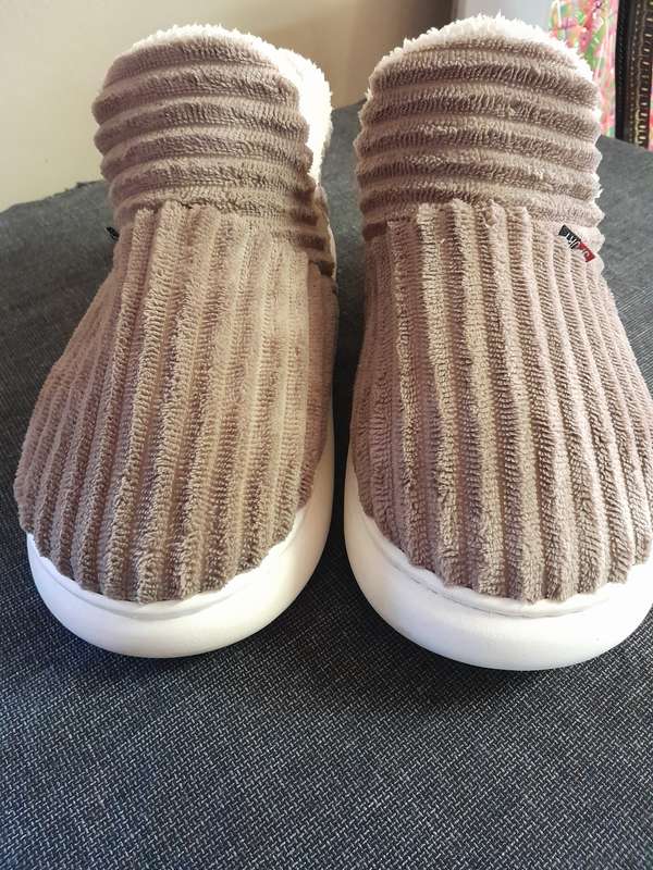 Mens Soft Plush Slippers - UK 10