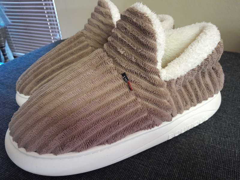 Mens Soft Plush Slippers - UK 10