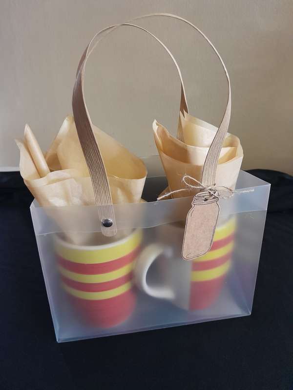 Gift mug set in bag with name card