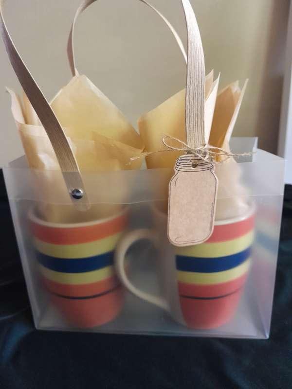 Gift mug set in bag with name card