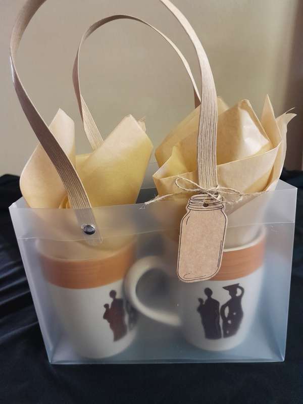 Gift mug set in bag with name card