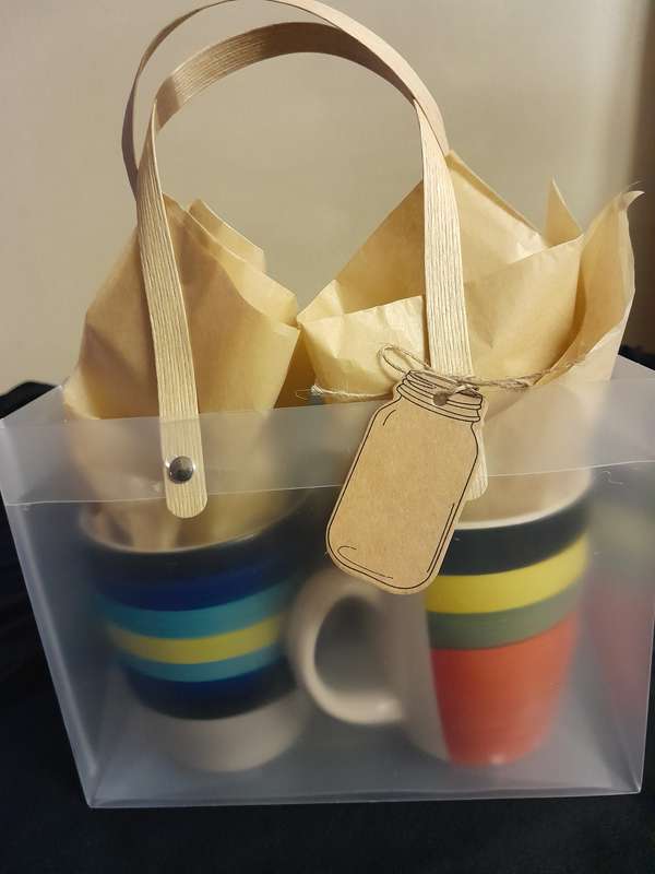 Gift mug set in bag with name card