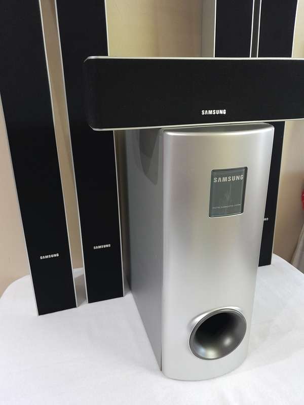Samsung Surround Sound Home Theatre Speaker System