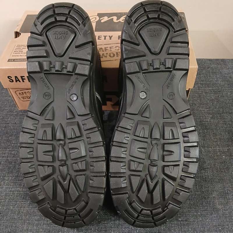 Rebel FX One Safety Shoe - Size 9