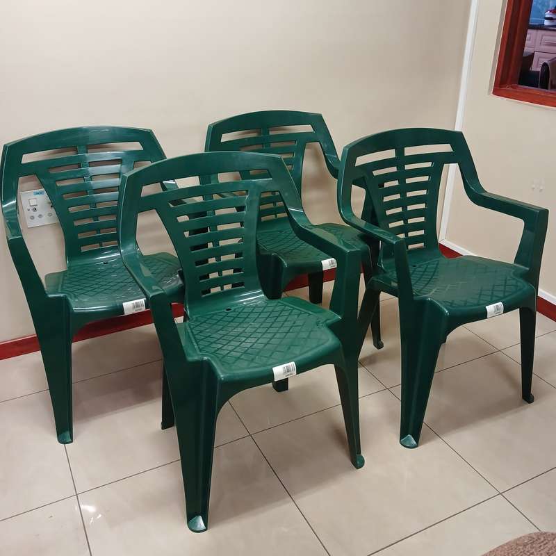 Outdoor Plastic Chairs High Quality with Arm Rests - Set of 4