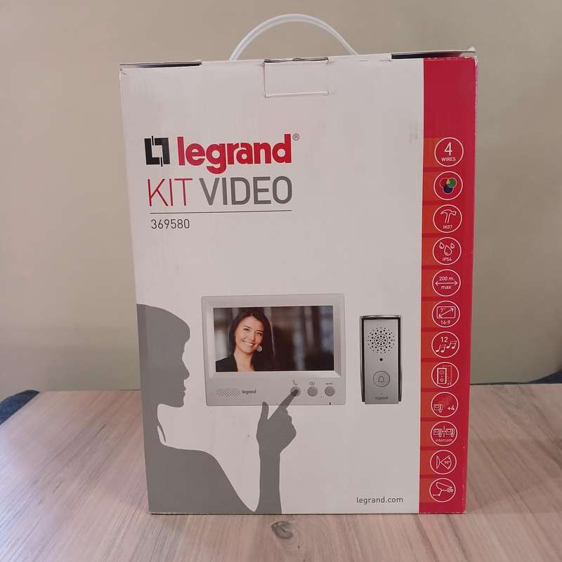 LEGRAND 7" WIRED VIDEO INTERCOM KIT C/W RAINSHIELD