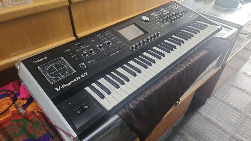 Roland V-Synth GT Elastic Audio Synthesizer