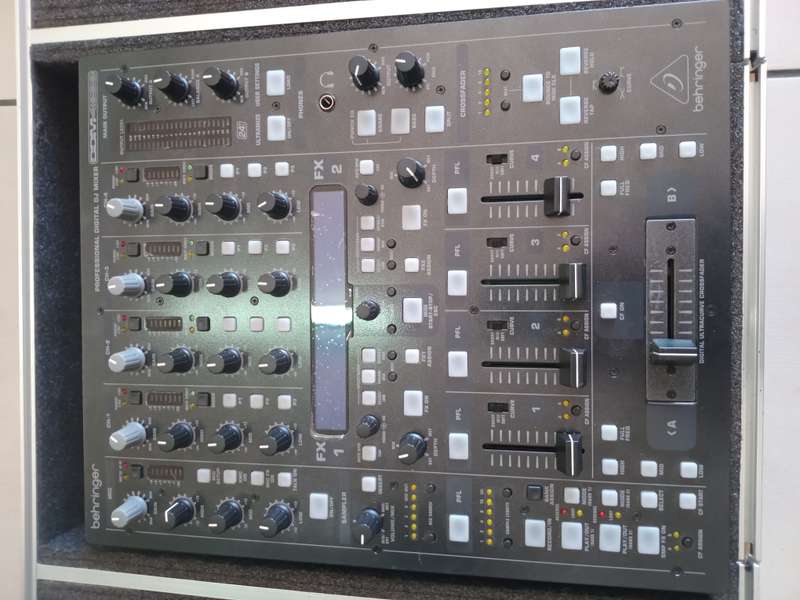 BEHRINGER & GEMINI DJ COMBO SALE!!