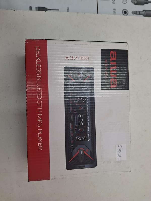 AIWA ACM-250 CAR RADIO