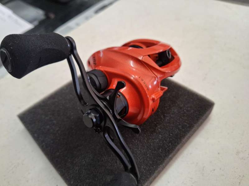 CONCEPT Z 13 RIGHT HAND FISHING REEL
