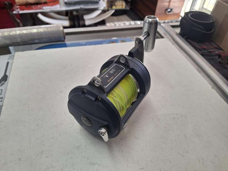 SHIMANO T30 FISHING REEL