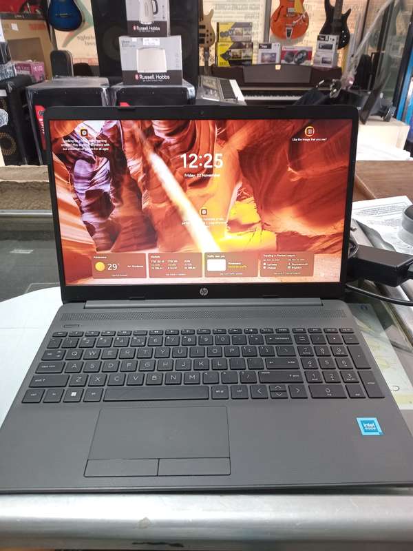 HP LAPTOP
