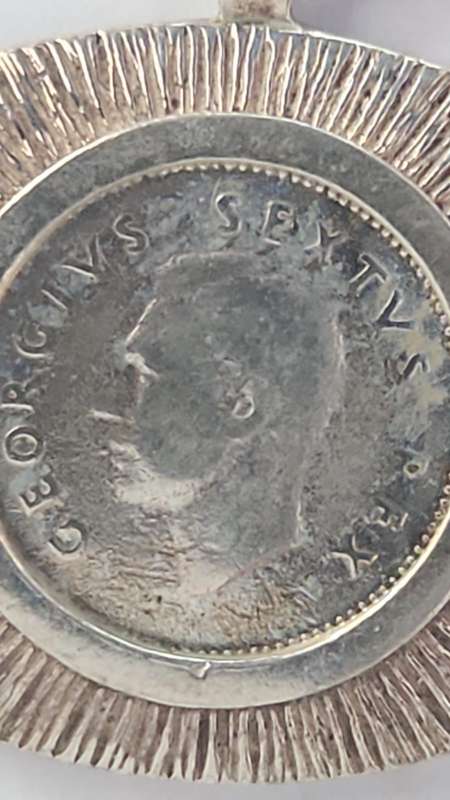 1952 3 DARIUS GEORGIVS SEXTVS REX IMPERATOR COIN ON 22CM CHAIN 925 STERLING SILVER