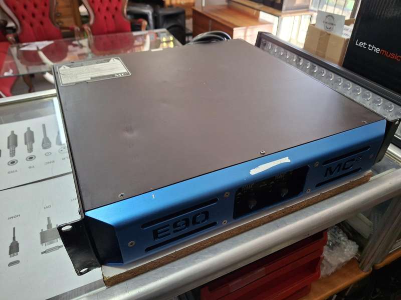 MC2 E90 POWER AMPLIFIER