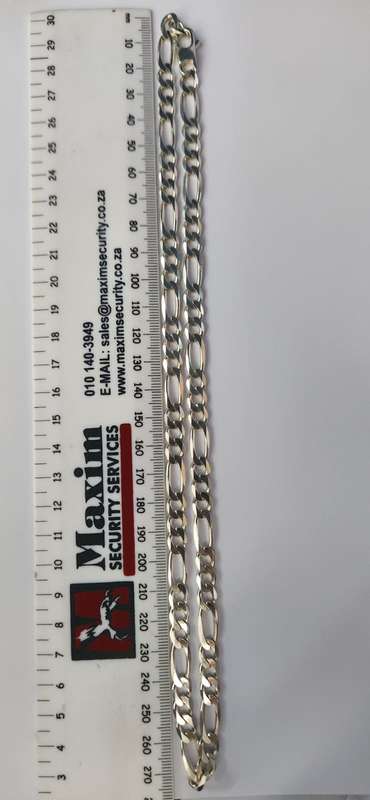 55cm x 7mm Sterling Silver Figaro Chain necklace 25.8gram