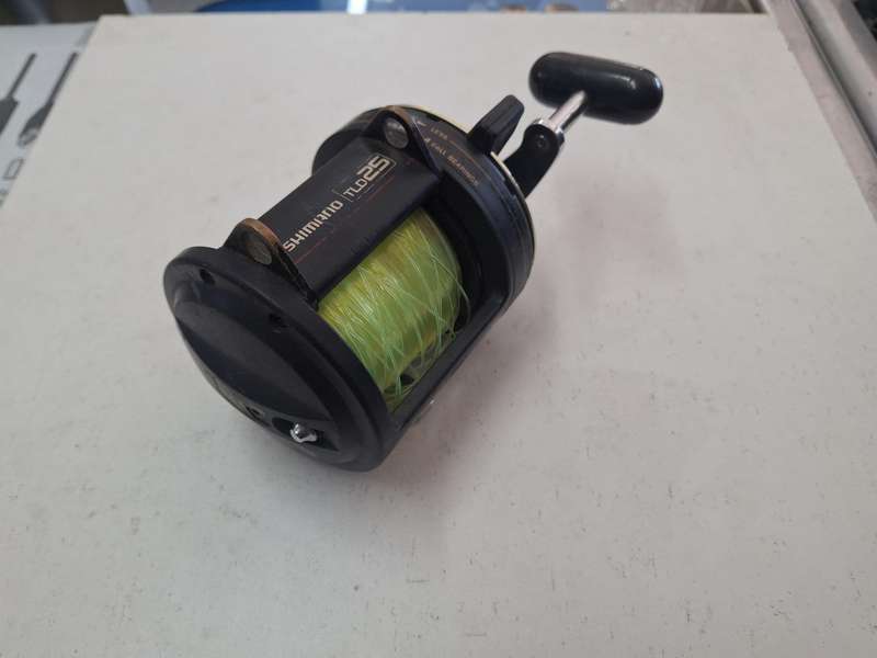 SHIMANO TLD24 FISHING REEL