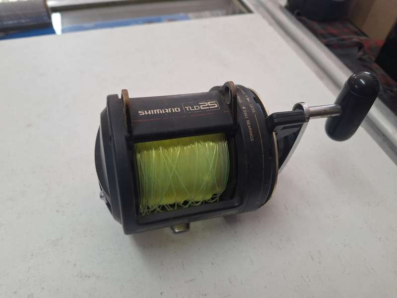 SHIMANO TLD24 FISHING REEL