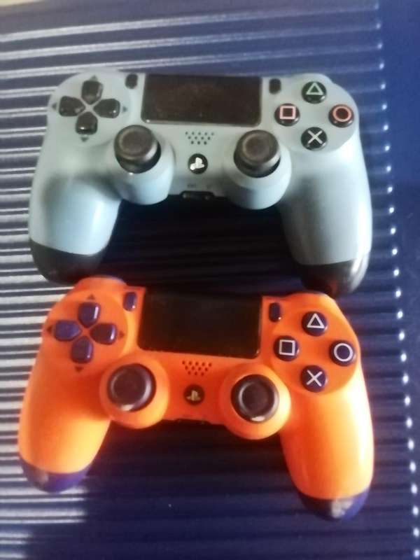 Playstation 4 PS4 Original Dual Shock Remote Controllers