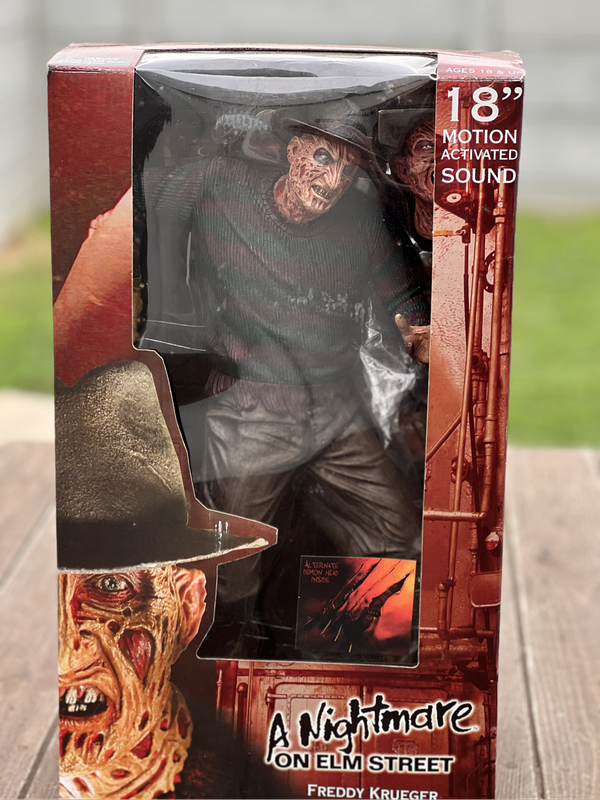 NECA Reel Toys 2004  NIGHTMARE ON ELM STREET FREDDY KRUEGER 18" MOTION ACTIVATED Sound.