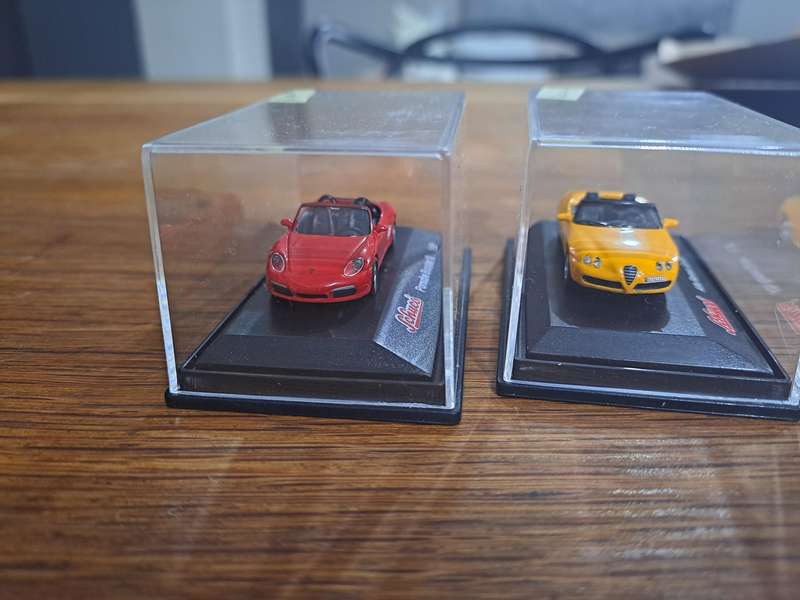 Model cars & trucks