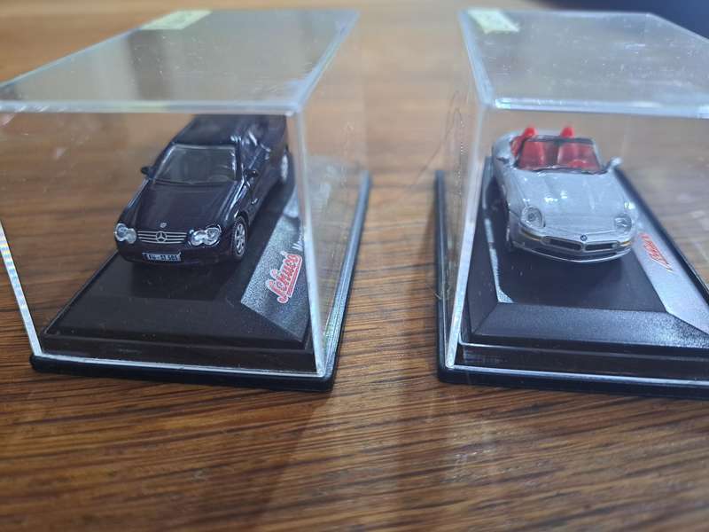 Model cars & trucks