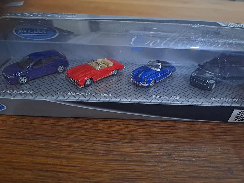 Model car sets