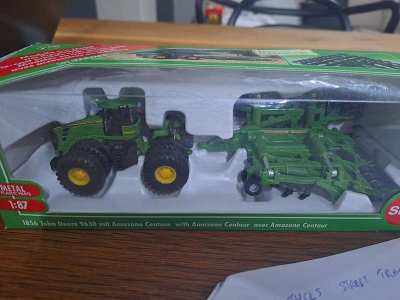 Model railway wagons
