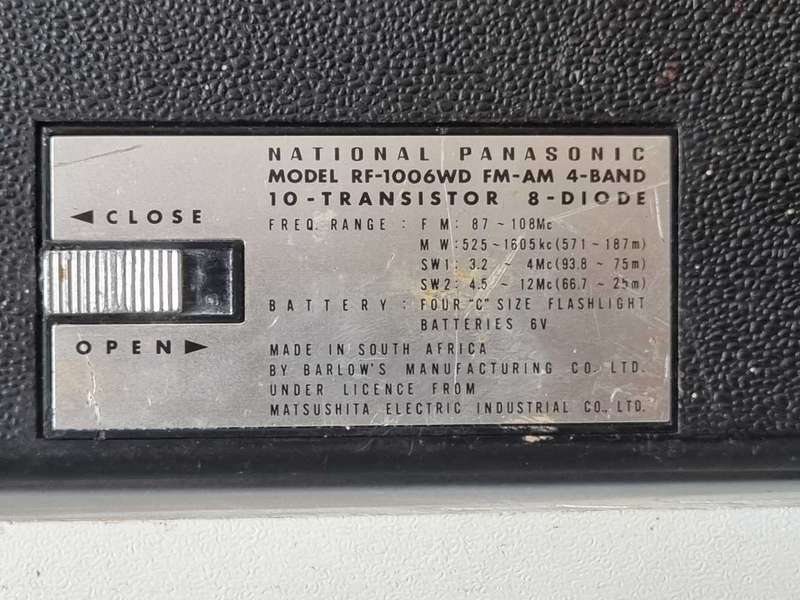 NATIONAL PANASONIC Transistor Radio MODEL RF-1006 1965 Made in Japan